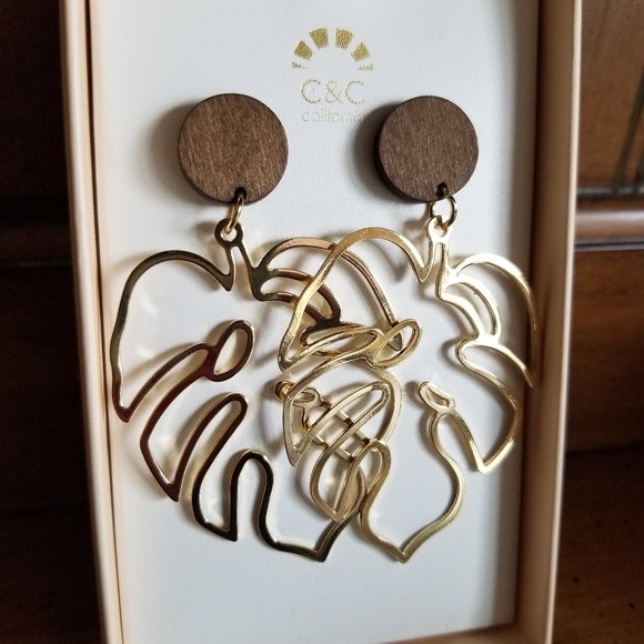 C & C California Gold Leaf Tropical Wood Dangle Drop Boho Chic Earri… - Picture 4 of 6